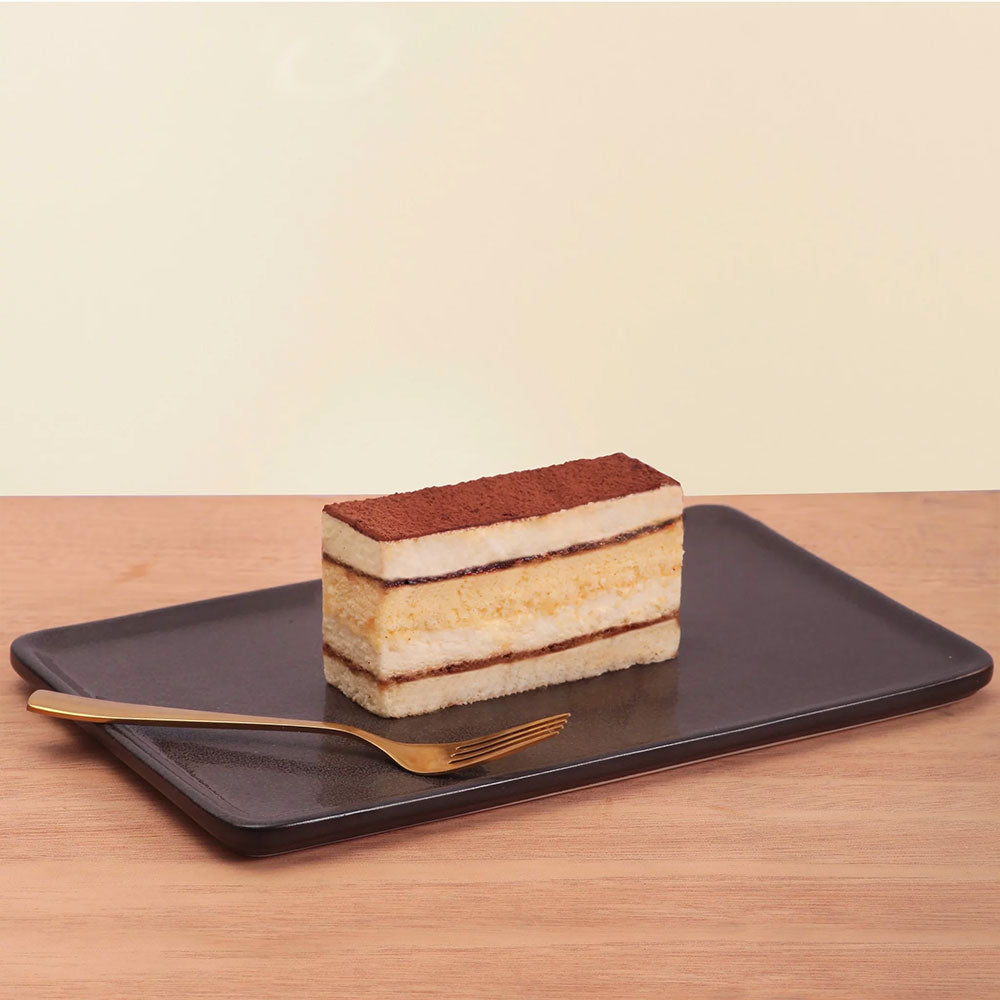 Tiramisu Cake